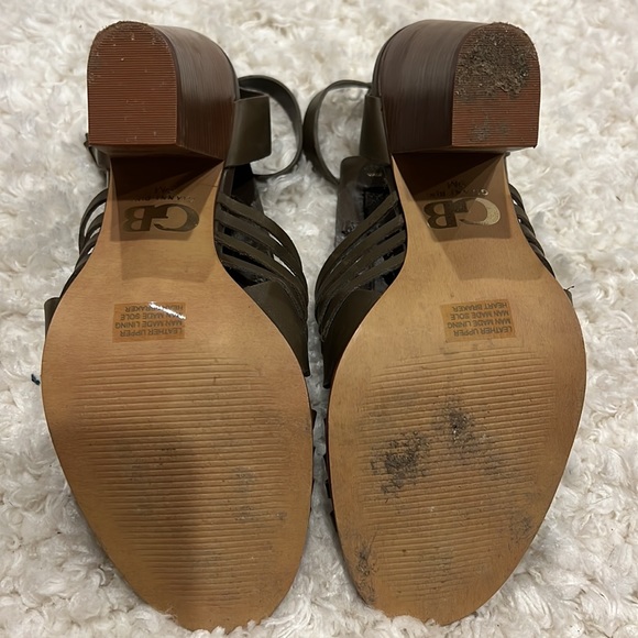 EUC Gianni Bini strap heels, olive green, leather upper, made in Brazil, size 9. - Picture 6 of 13